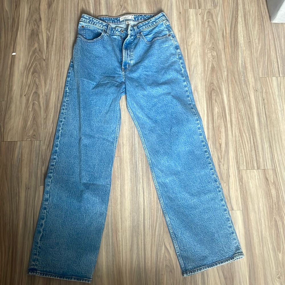 Abercrombie & Fitch Jeans - Picture 1 of 3